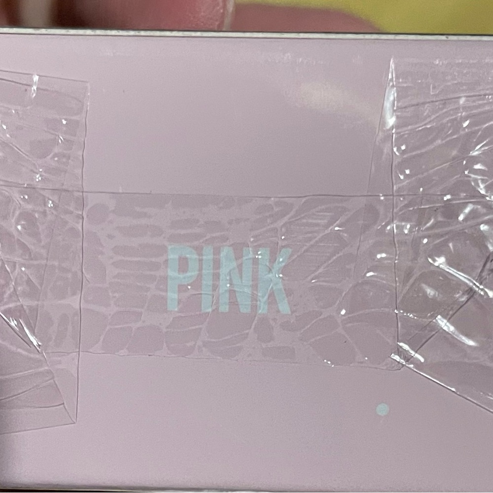 Makeup - Picture 3 of 3